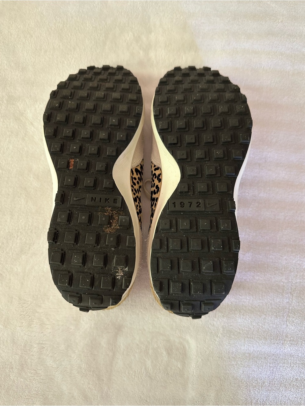 Nike - women’s size 9 - waffle debut leopard - Picture 9 of 12